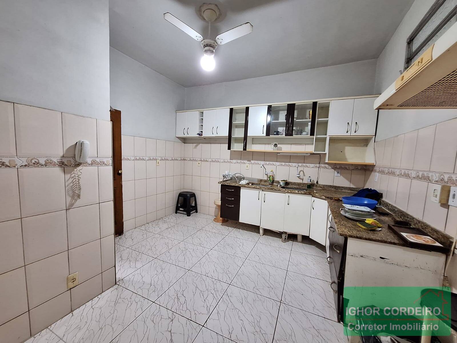 Casa de Condomínio à venda com 3 quartos, 215m² - Foto 5