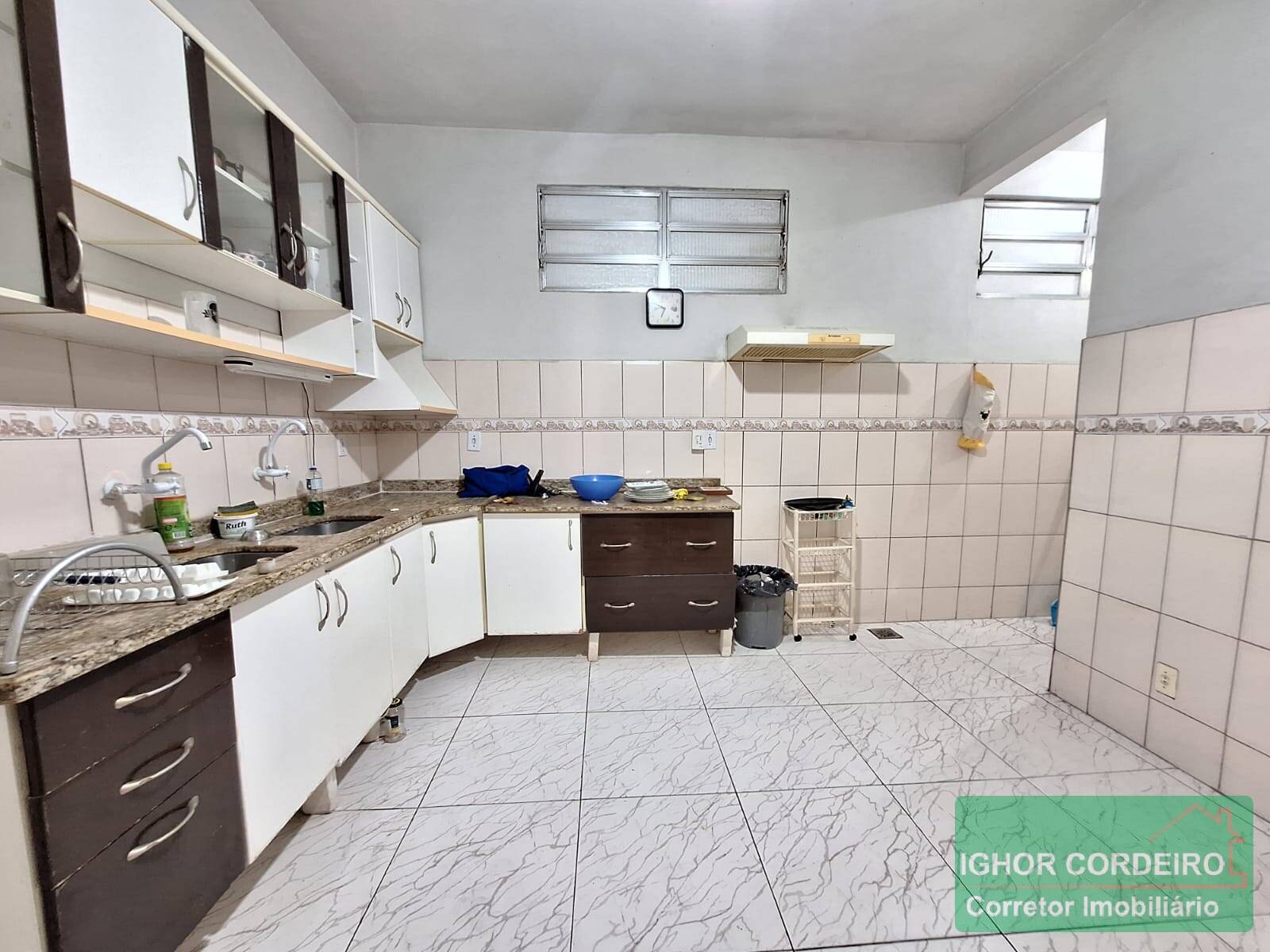 Casa de Condomínio à venda com 3 quartos, 215m² - Foto 6