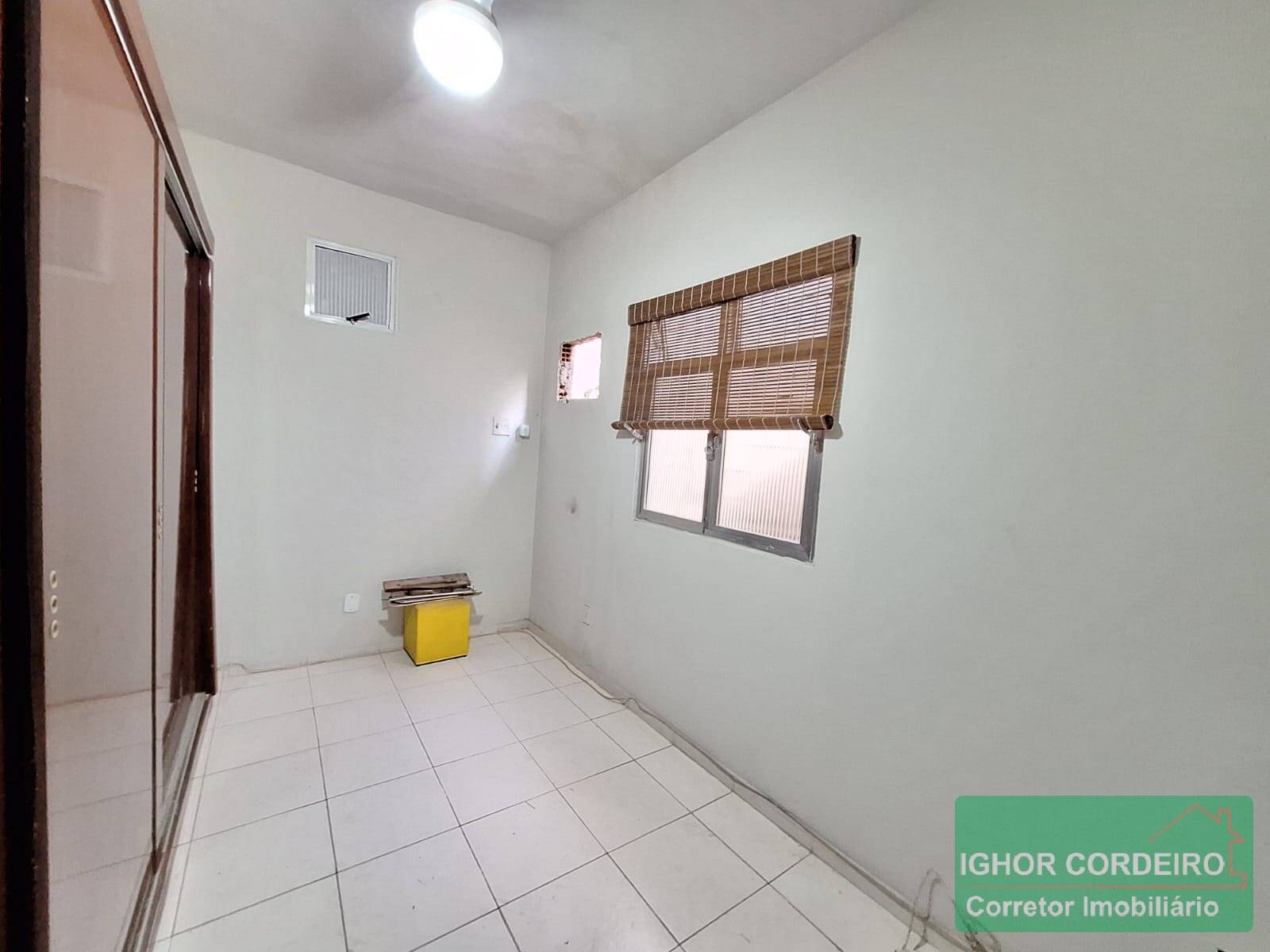 Casa de Condomínio à venda com 3 quartos, 215m² - Foto 9